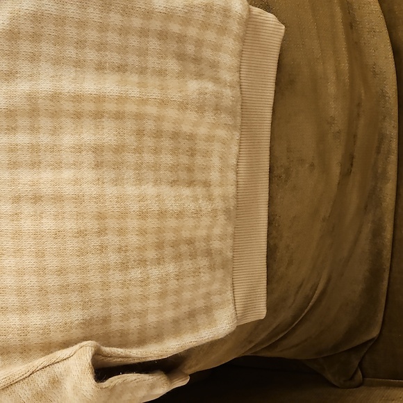 Sweater - Picture 4 of 4